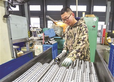 趕制訂單忙 力爭(zhēng)開(kāi)門紅